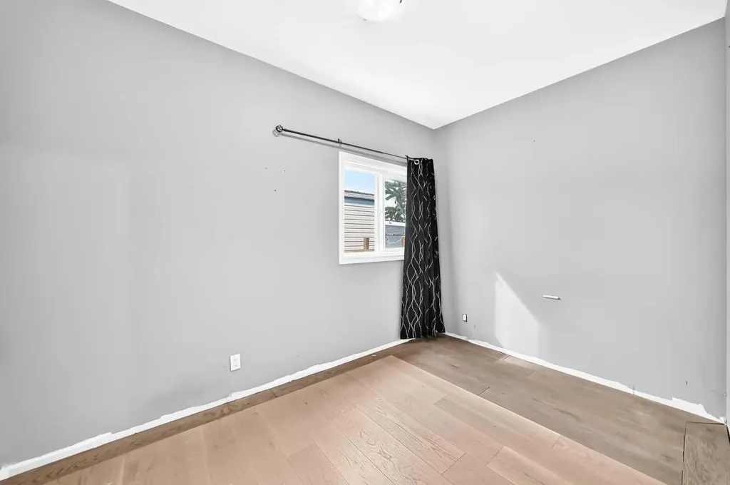 6220 17 Avenue SE Calgary AB T2A 7H4