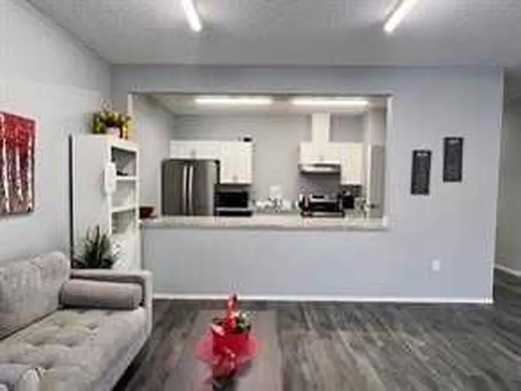 6220 17 Avenue SE Calgary AB T2A 7H4
