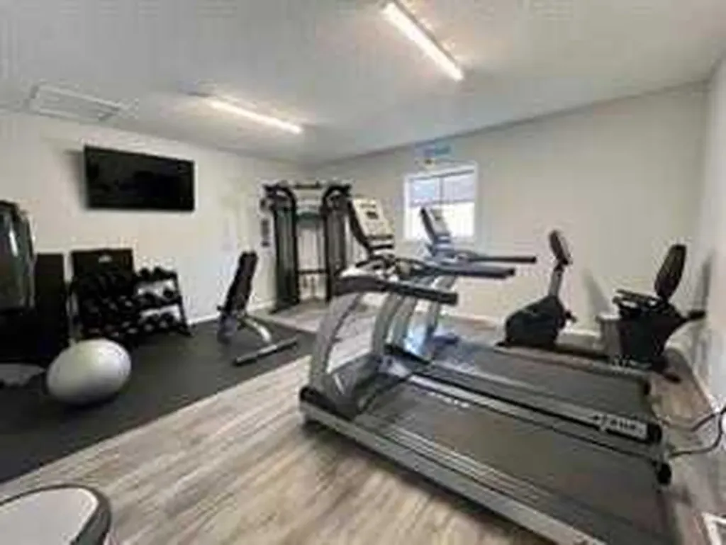 6220 17 Avenue SE Calgary AB T2A 7H4