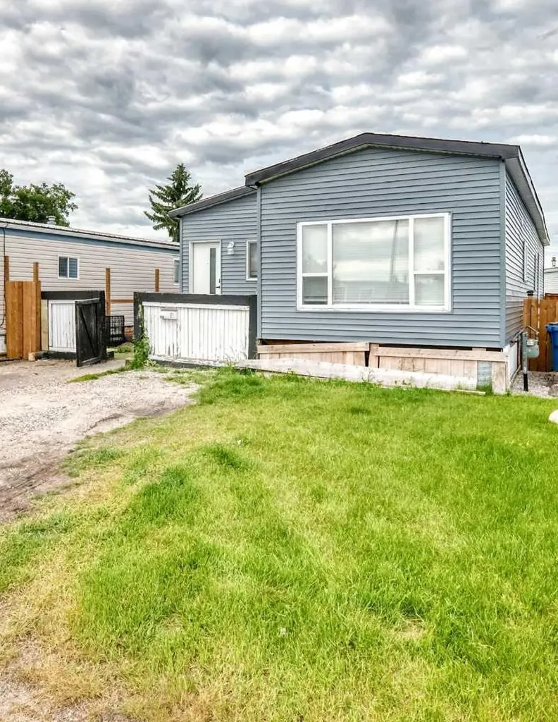6220 17 Avenue SE Calgary AB T2A 7H4