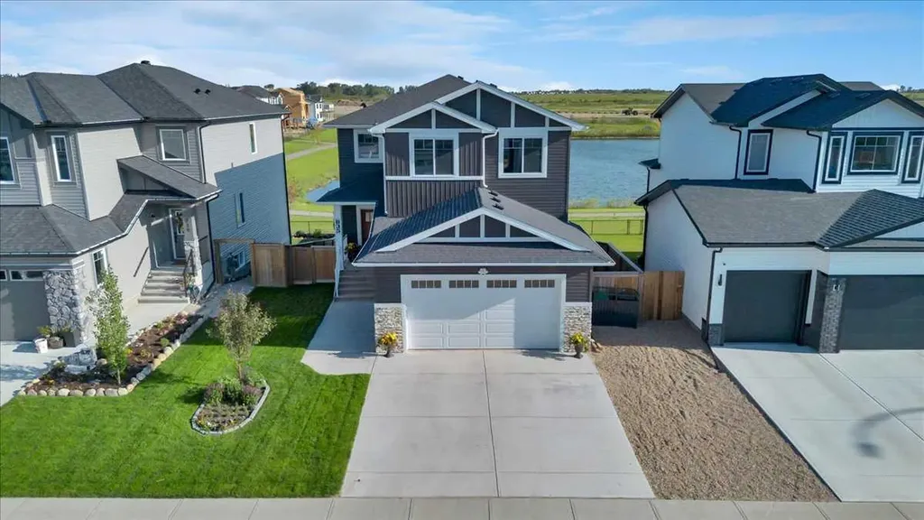 835 Lakewood Circle Strathmore AB T1P0G7