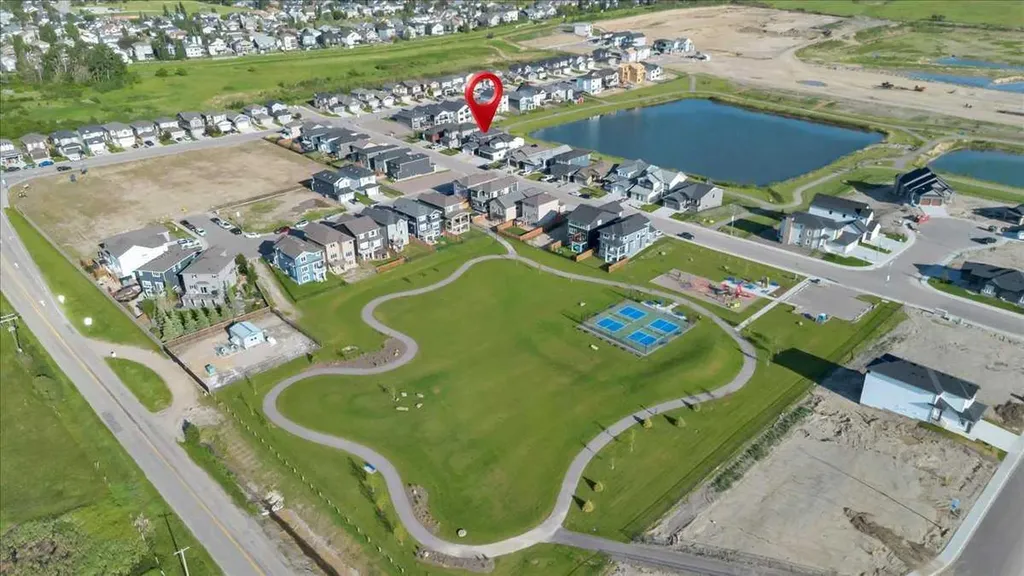 835 Lakewood Circle Strathmore AB T1P0G7
