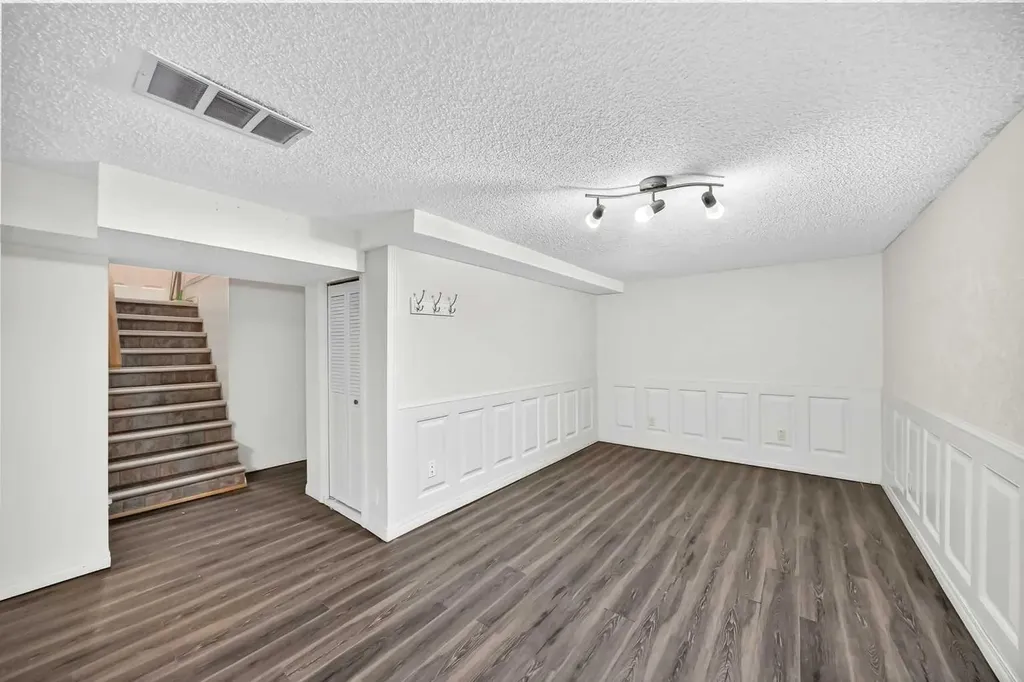 1623 6a Street NW Calgary AB T2M 3H1
