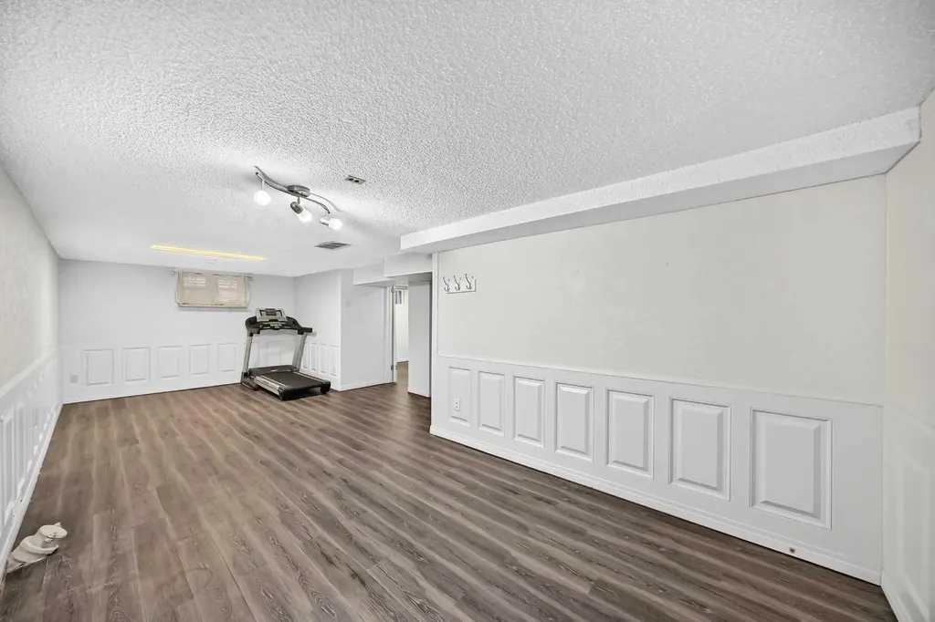 1623 6a Street NW Calgary AB T2M 3H1