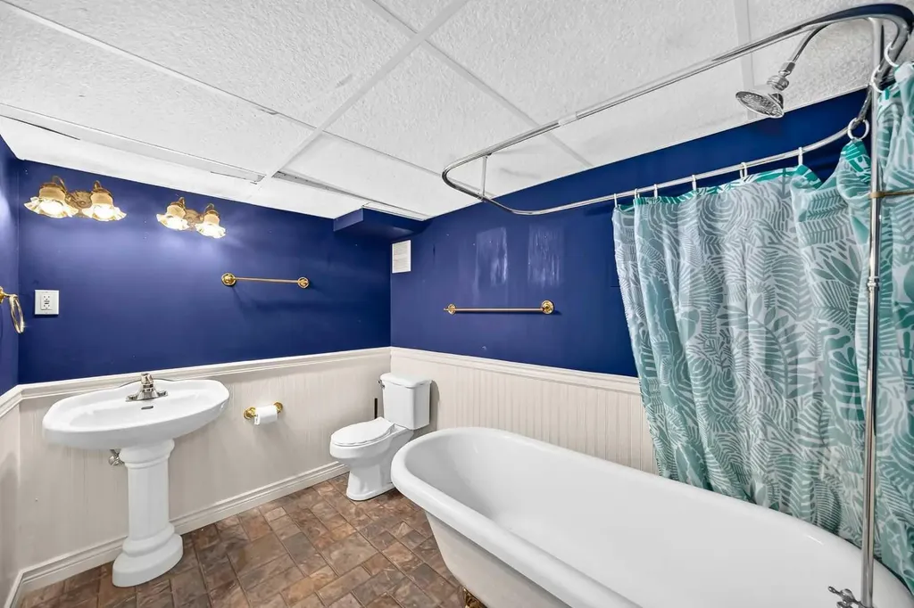 1623 6a Street NW Calgary AB T2M 3H1