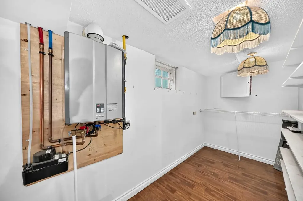 1623 6a Street NW Calgary AB T2M 3H1