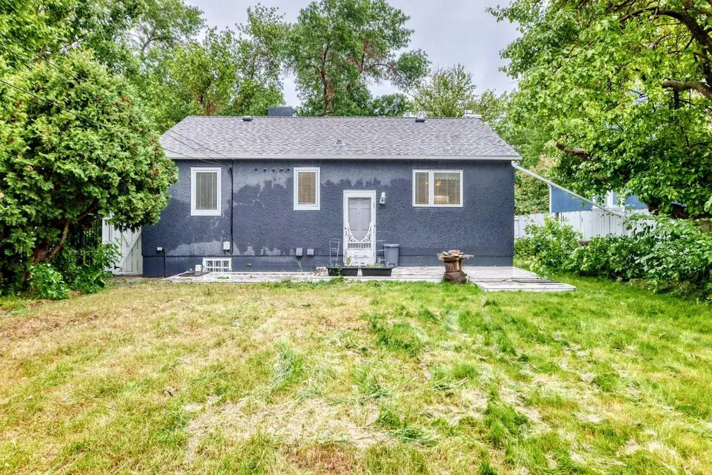 1623 6a Street NW Calgary AB T2M 3H1