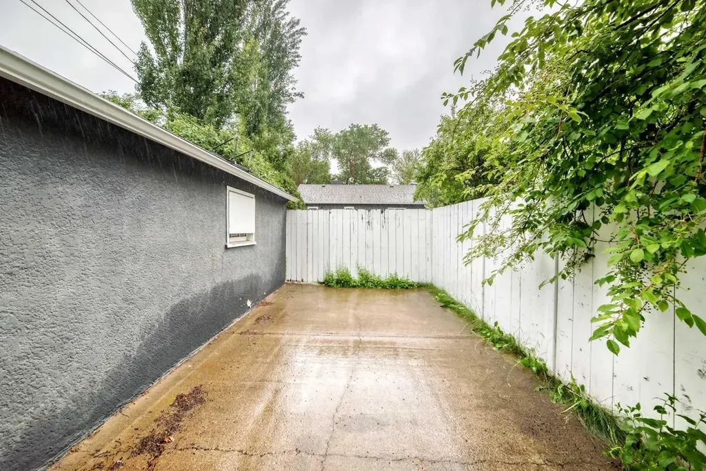 1623 6a Street NW Calgary AB T2M 3H1