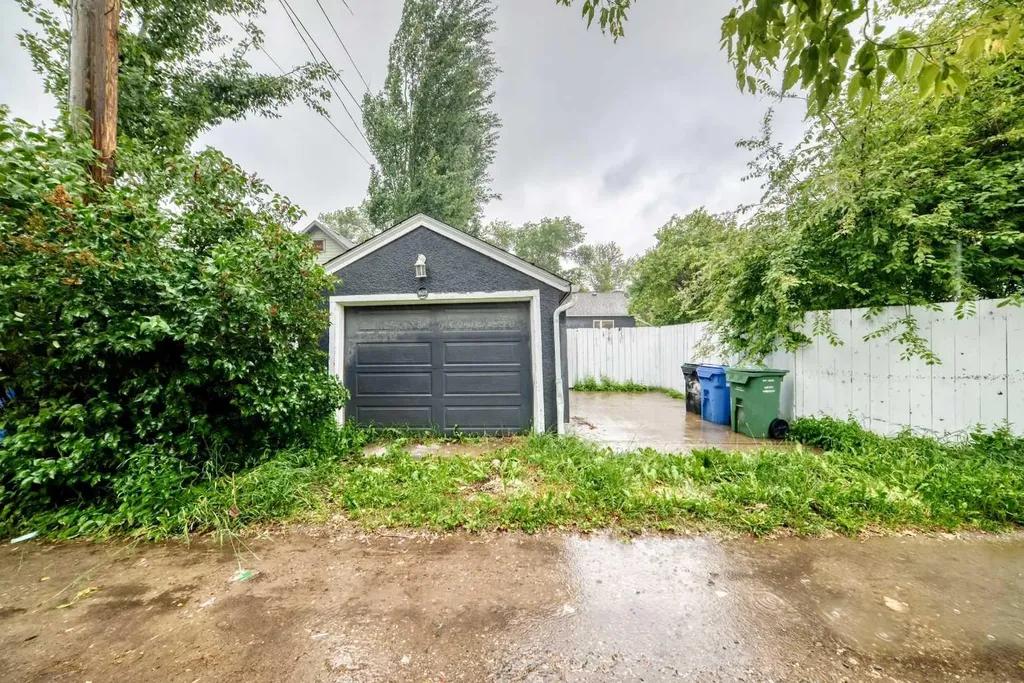 1623 6a Street NW Calgary AB T2M 3H1