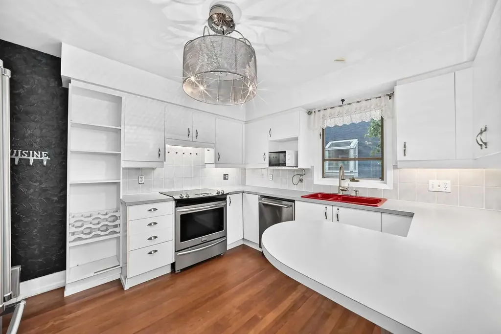 1623 6a Street NW Calgary AB T2M 3H1
