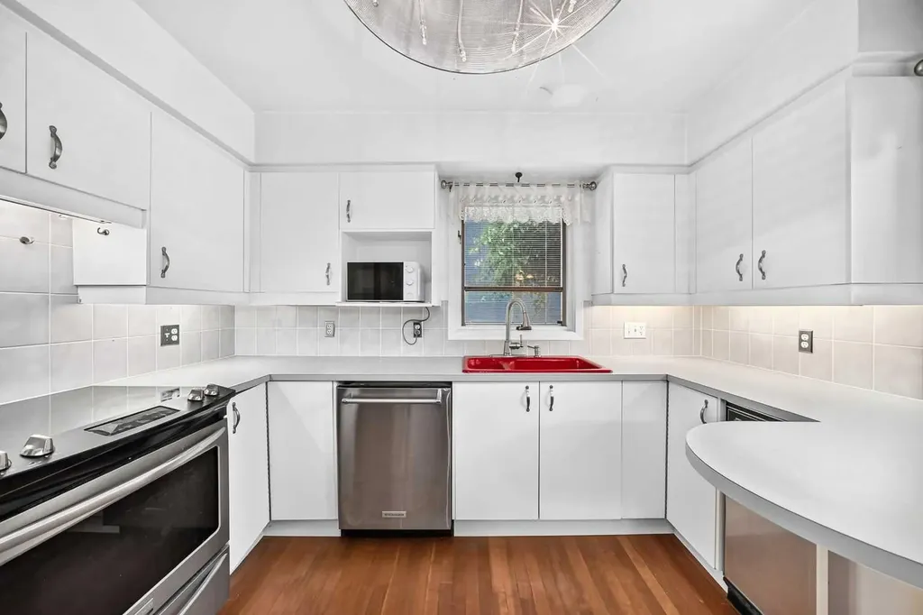 1623 6a Street NW Calgary AB T2M 3H1