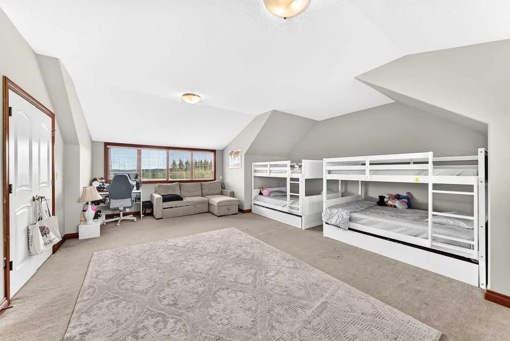 198029 Spruce Meadows Way Rural Foothills County AB T1S 3J9