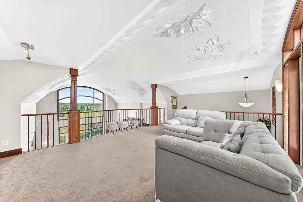 198029 Spruce Meadows Way Rural Foothills County AB T1S 3J9