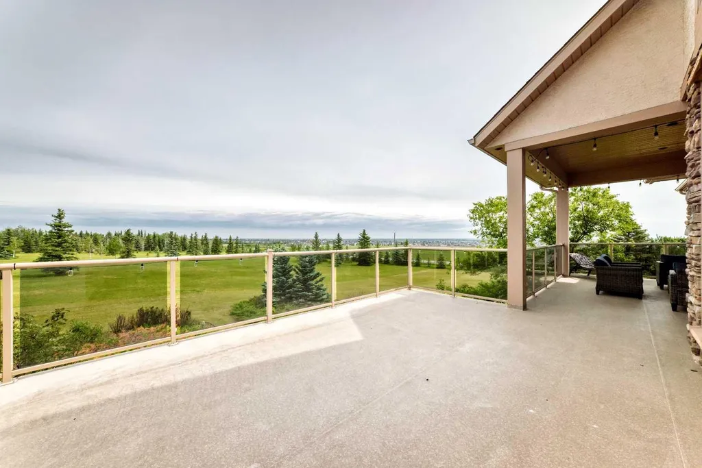 198029 Spruce Meadows Way Rural Foothills County AB T1S 3J9