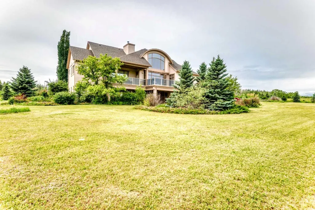198029 Spruce Meadows Way Rural Foothills County AB T1S 3J9