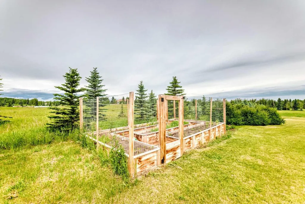 198029 Spruce Meadows Way Rural Foothills County AB T1S 3J9
