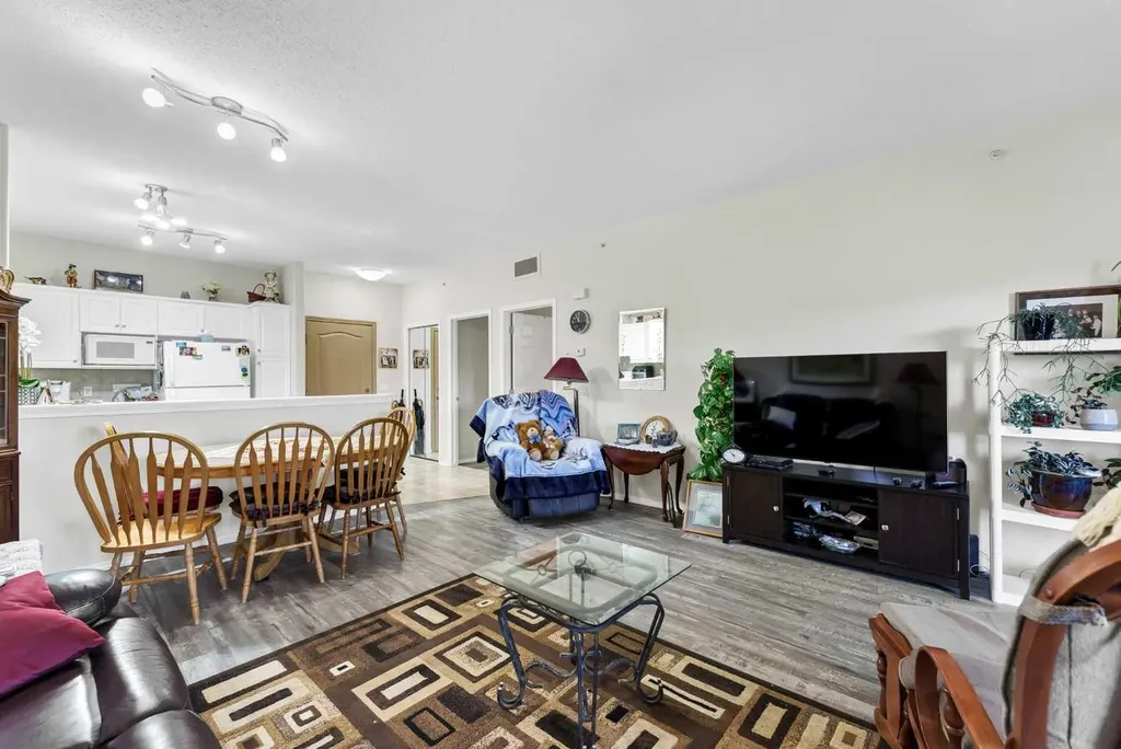 29 River Ridge Drive NW Medicine Hat AB T1A8V3