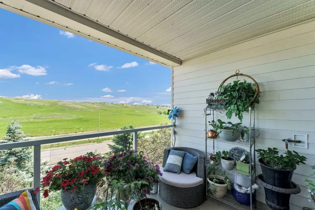 29 River Ridge Drive NW Medicine Hat AB T1A8V3