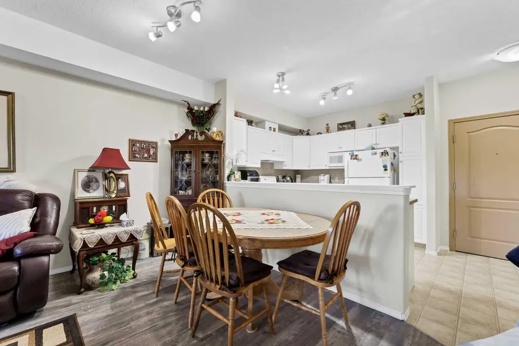 29 River Ridge Drive NW Medicine Hat AB T1A8V3