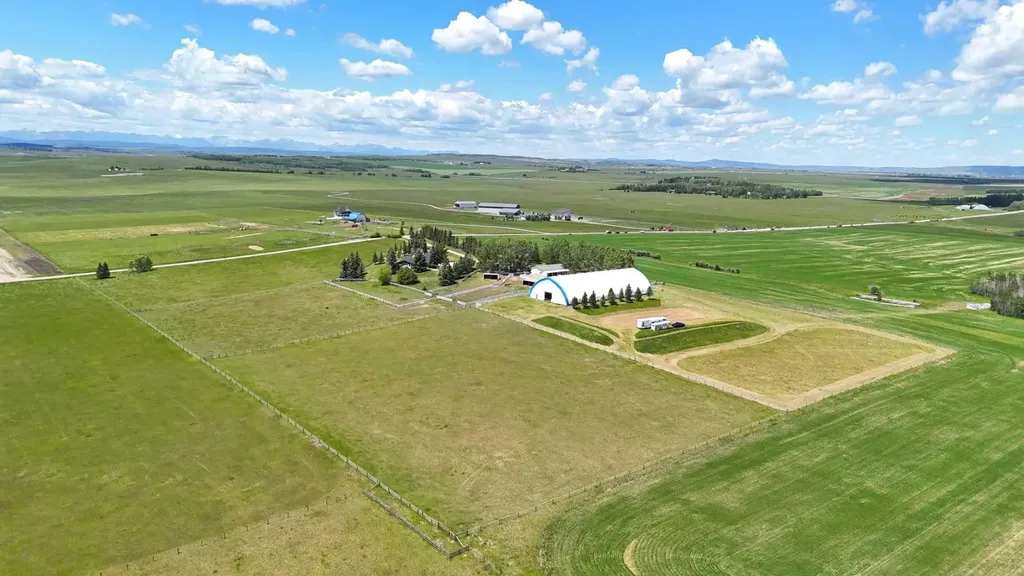 243036 Range Road 34 Rural Rocky View County AB T3Z 2G1