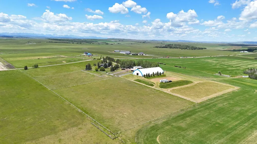 243036 Range Road 34 Rural Rocky View County AB T3Z 2G1