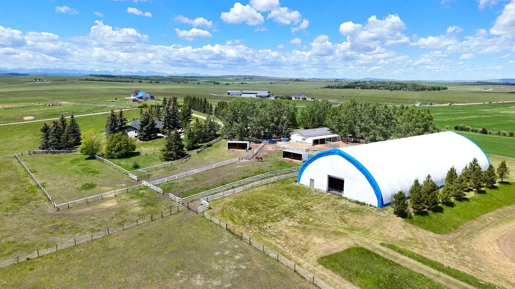 243036 Range Road 34 Rural Rocky View County AB T3Z 2G1