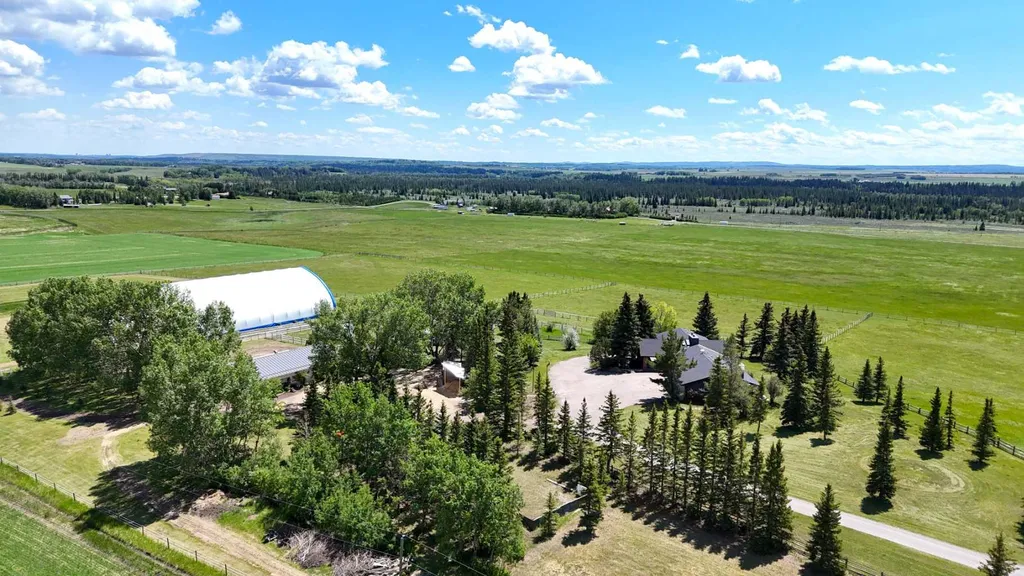 243036 Range Road 34 Rural Rocky View County AB T3Z 2G1