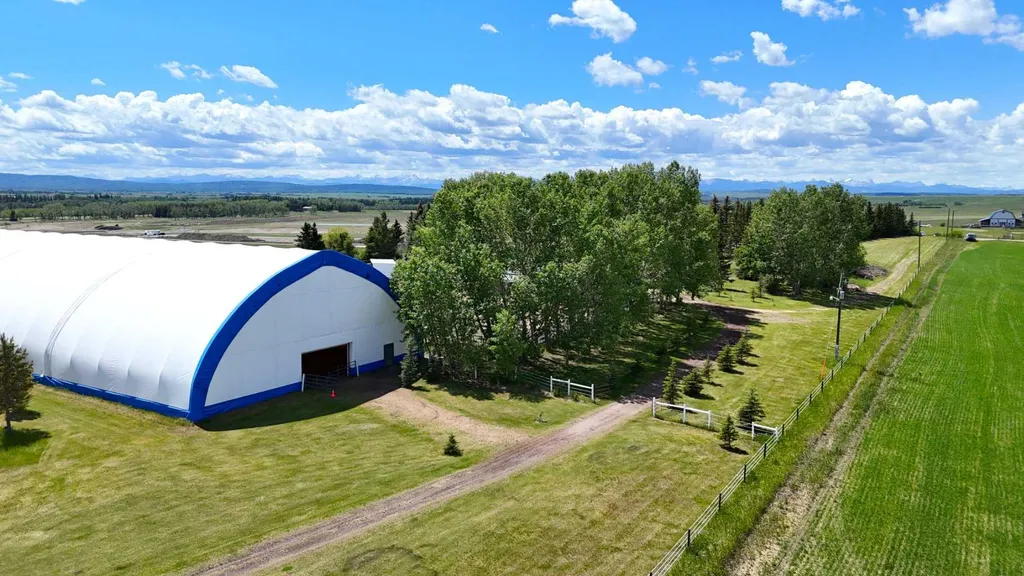 243036 Range Road 34 Rural Rocky View County AB T3Z 2G1