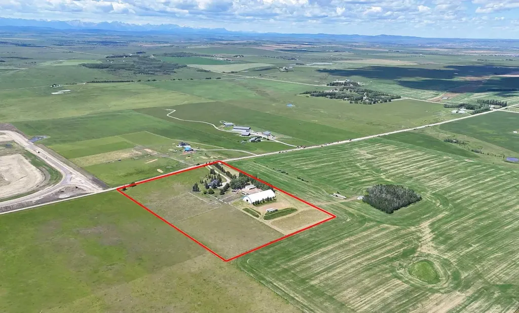 243036 Range Road 34 Rural Rocky View County AB T3Z 2G1