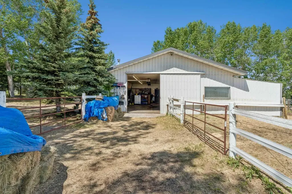 243036 Range Road 34 Rural Rocky View County AB T3Z 2G1