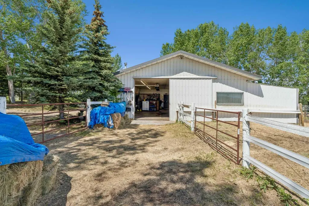 243036 Range Road 34 Rural Rocky View County AB T3Z 2G1