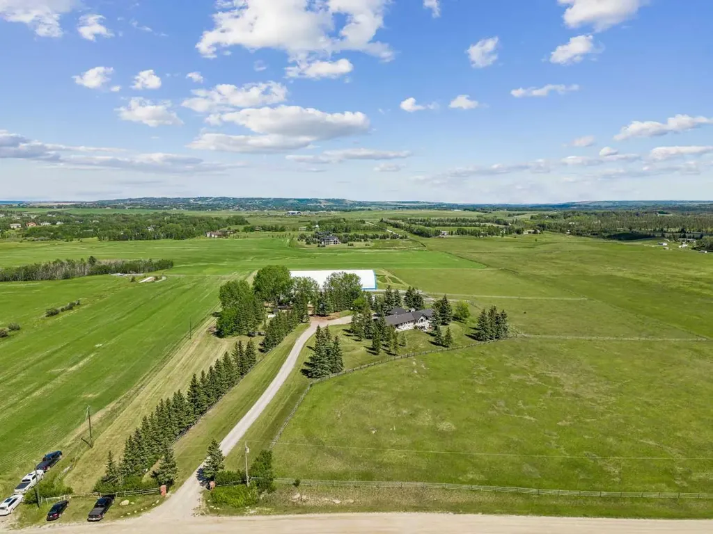 243036 Range Road 34 Rural Rocky View County AB T3Z 2G1