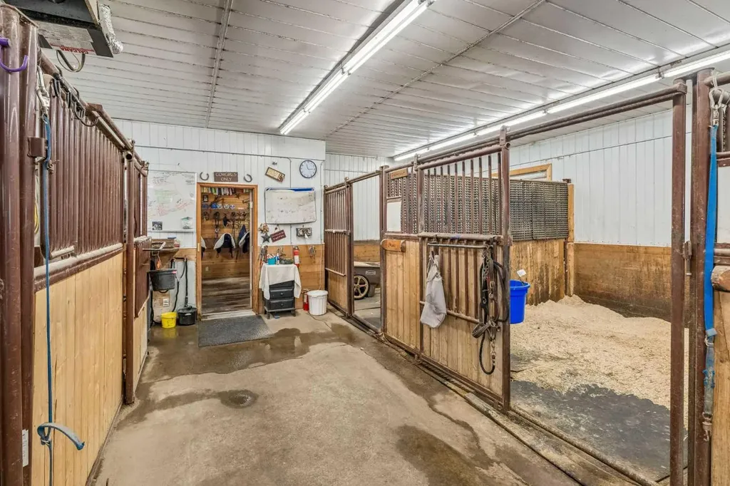 243036 Range Road 34 Rural Rocky View County AB T3Z 2G1