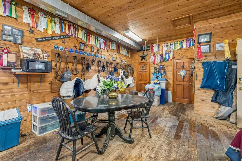 243036 Range Road 34 Rural Rocky View County AB T3Z 2G1
