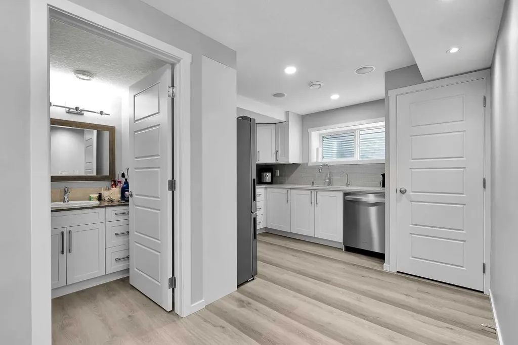 300 Walgrove Boulevard SE Calgary AB T2X4C8