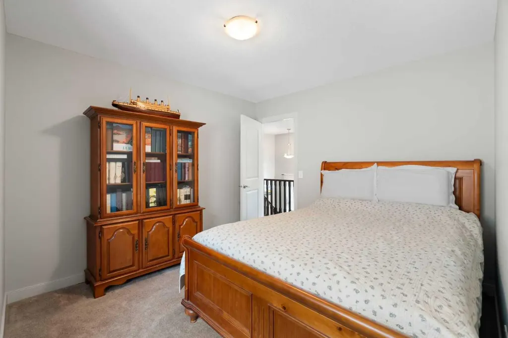 70 Everwoods Park SW Calgary AB T2Y 0G3