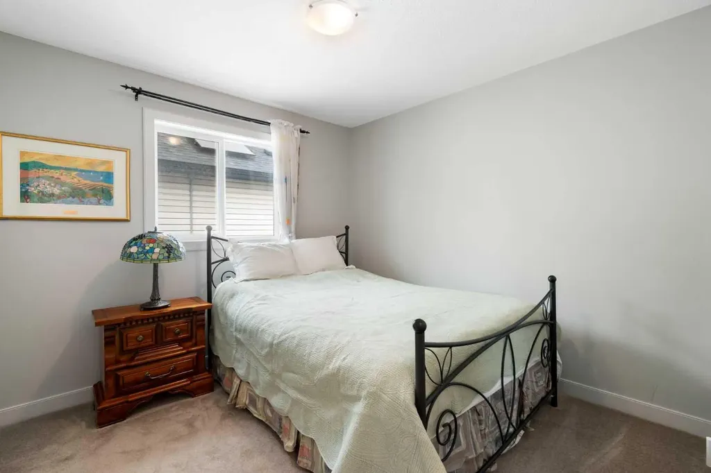 70 Everwoods Park SW Calgary AB T2Y 0G3