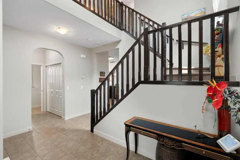 70 Everwoods Park SW Calgary AB T2Y 0G3