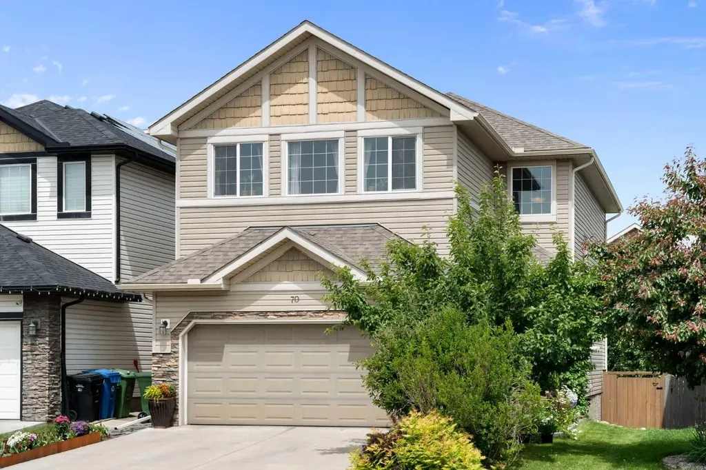 70 Everwoods Park SW Calgary AB T2Y 0G3