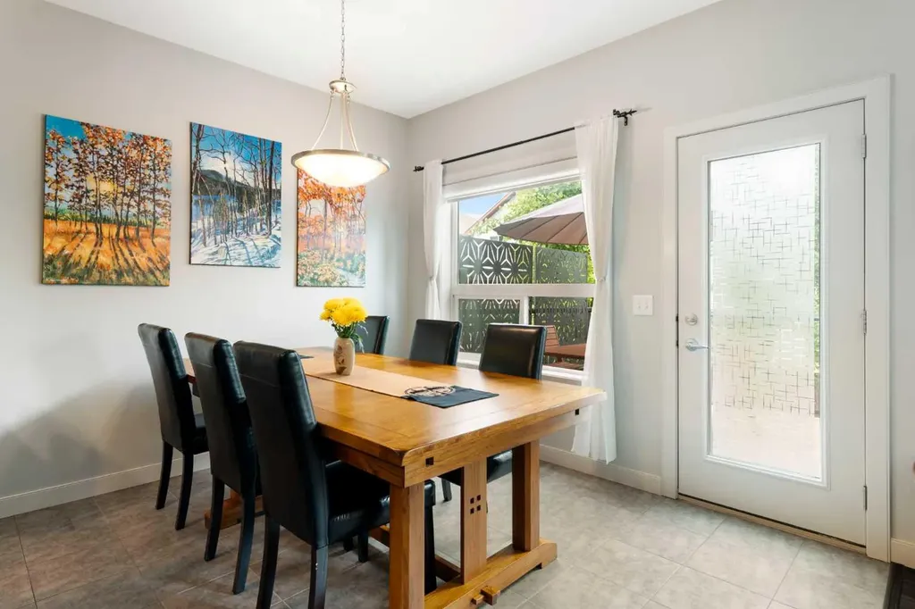 70 Everwoods Park SW Calgary AB T2Y 0G3