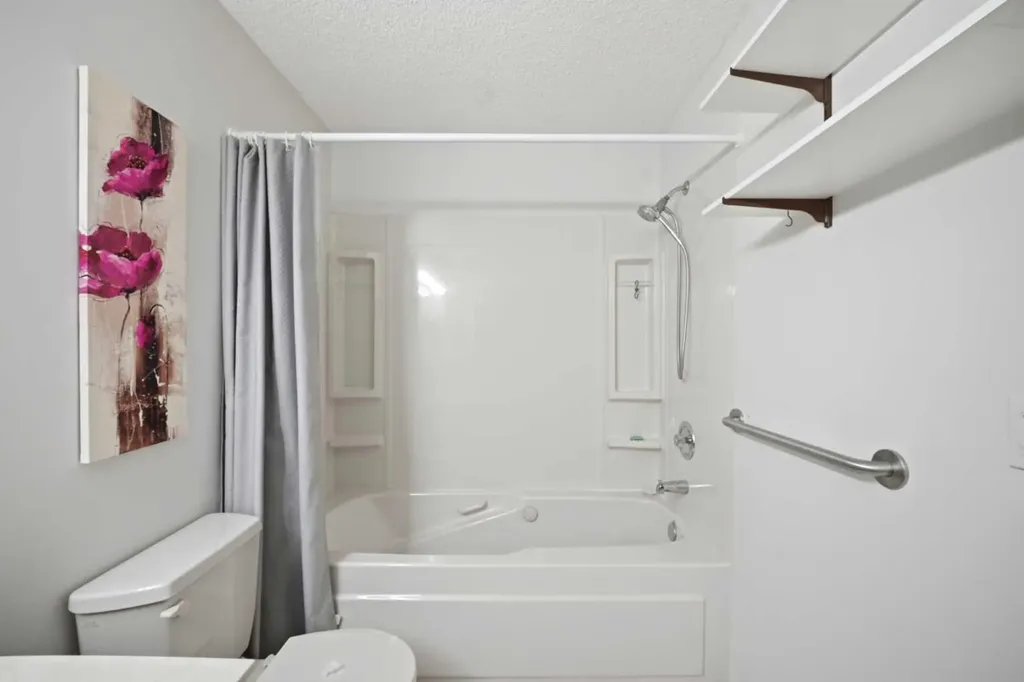 13 Parklane Place Strathmore AB T1P 1K7