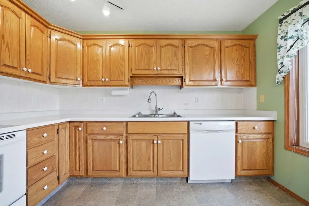 13 Parklane Place Strathmore AB T1P 1K7