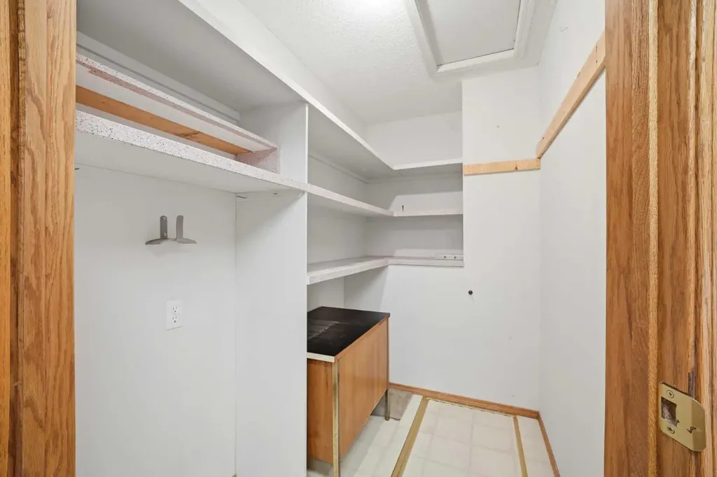 13 Parklane Place Strathmore AB T1P 1K7