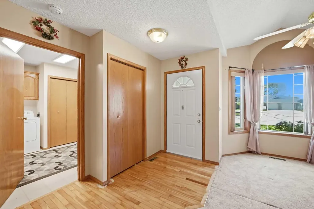 13 Parklane Place Strathmore AB T1P 1K7