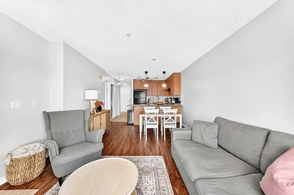 5115 Richard Road SW Calgary AB T3E 7M7