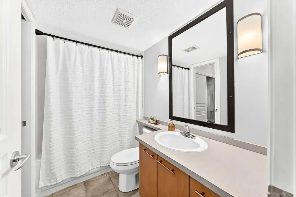 5115 Richard Road SW Calgary AB T3E 7M7