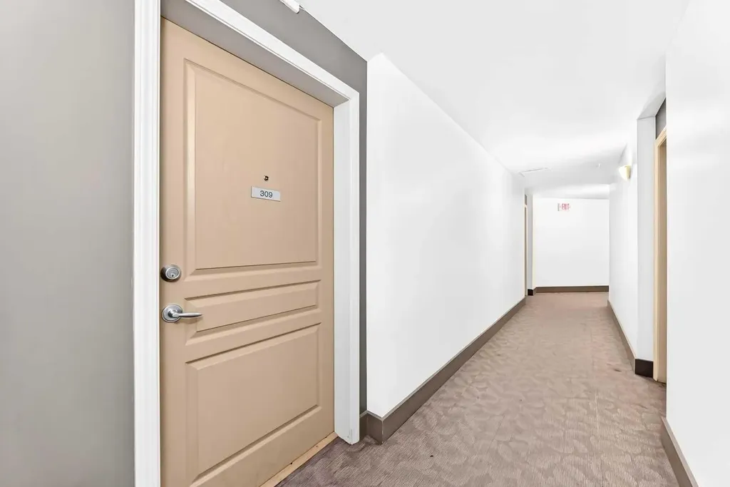 5115 Richard Road SW Calgary AB T3E 7M7