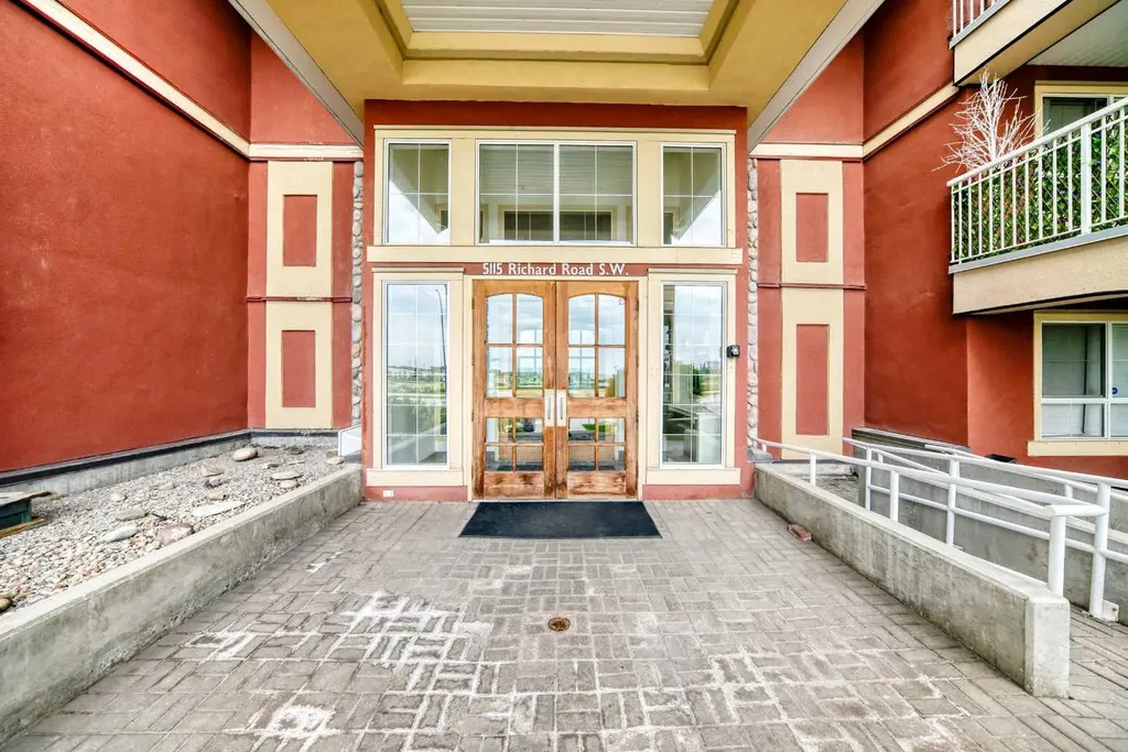 5115 Richard Road SW Calgary AB T3E 7M7