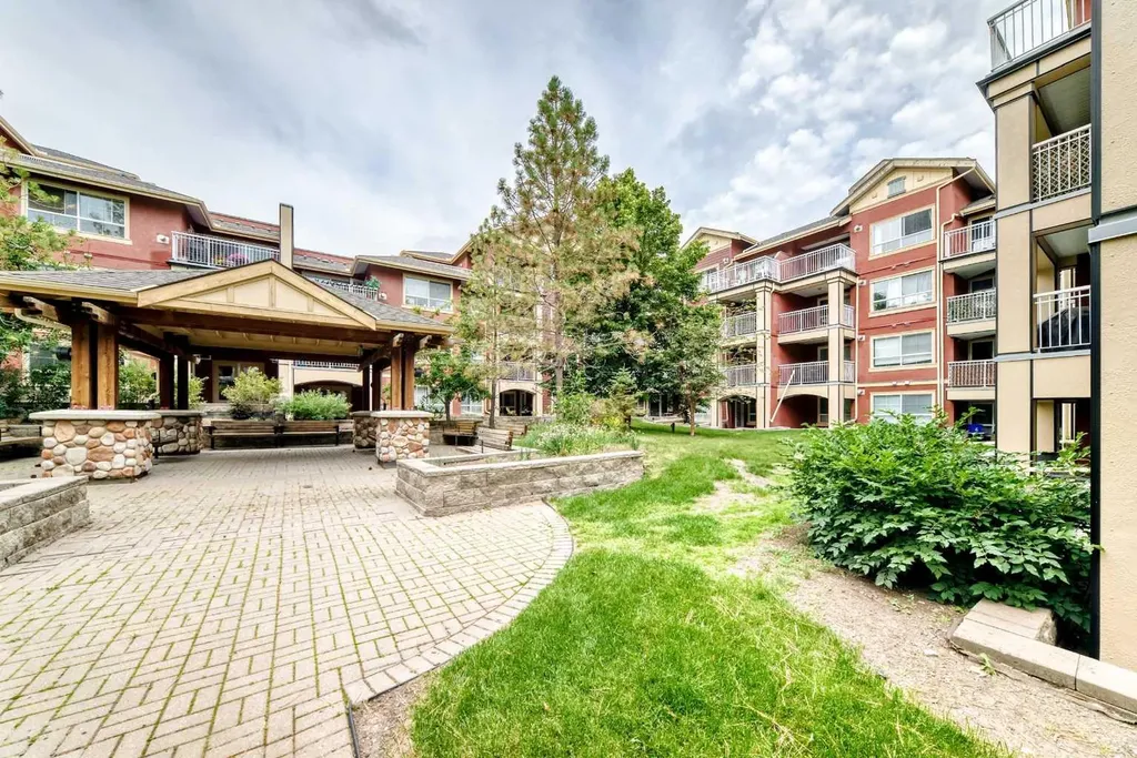 5115 Richard Road SW Calgary AB T3E 7M7