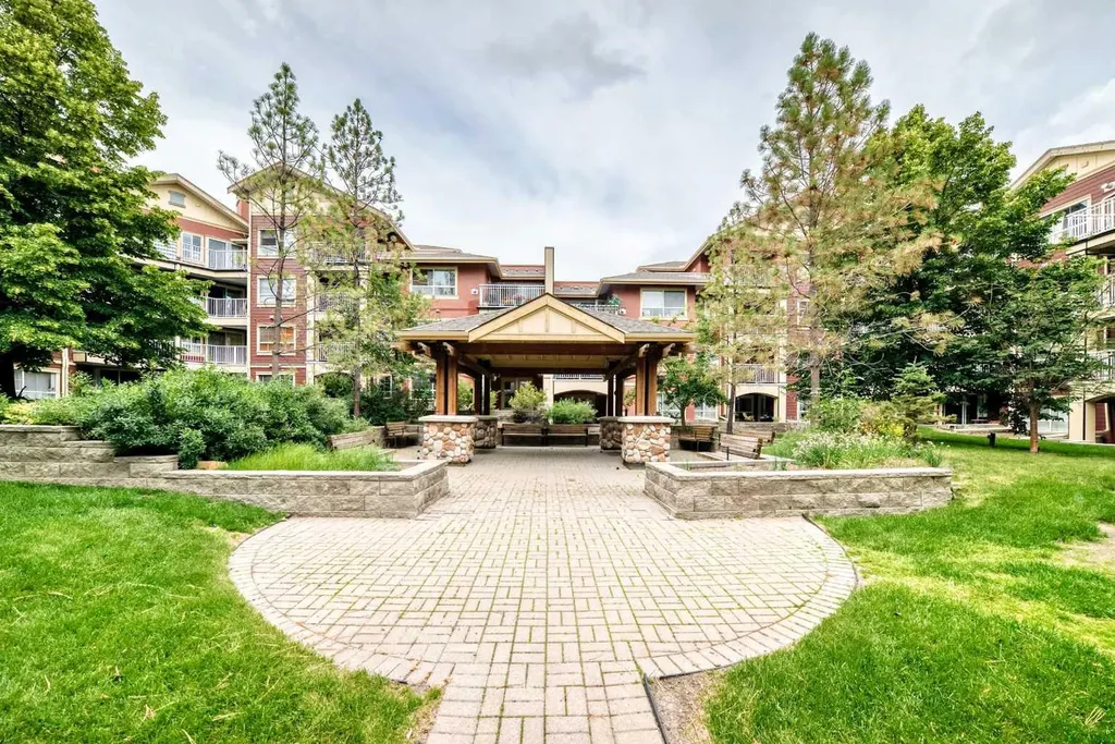 5115 Richard Road SW Calgary AB T3E 7M7